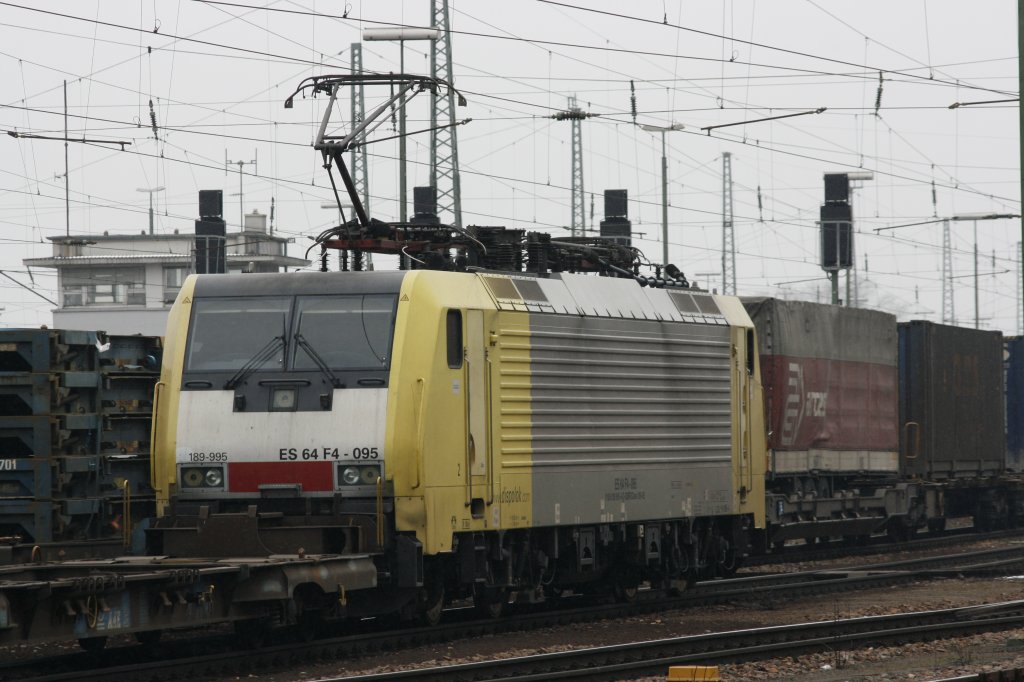 Karlsruhe-Gterbahnhof
26.03.2013
Siemens-Dispolok ES64 F4 095