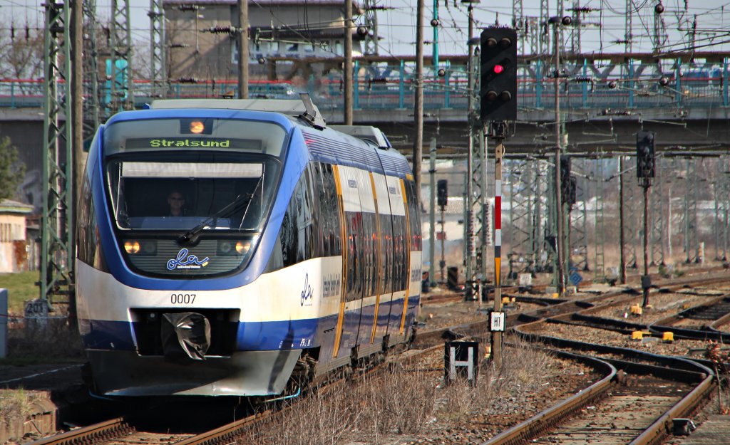 OLA VT 0007 bei Einfahrt in Neubrandenburg am 26.03.2012!