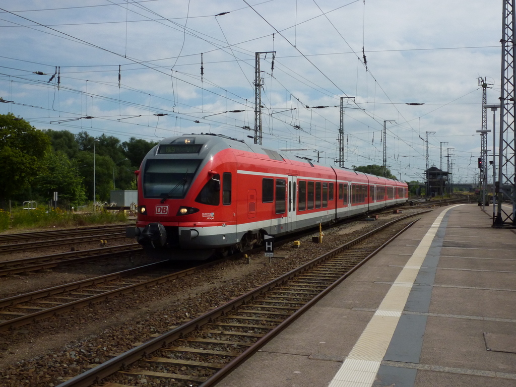 RE9 nach Ostseebad Binz am 19.07.10 in Stralsund