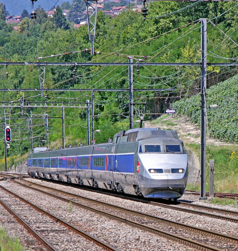 TGV Sud-Est 06 durchfhrt am 29.07.09 La Plaine Richtung Genve
