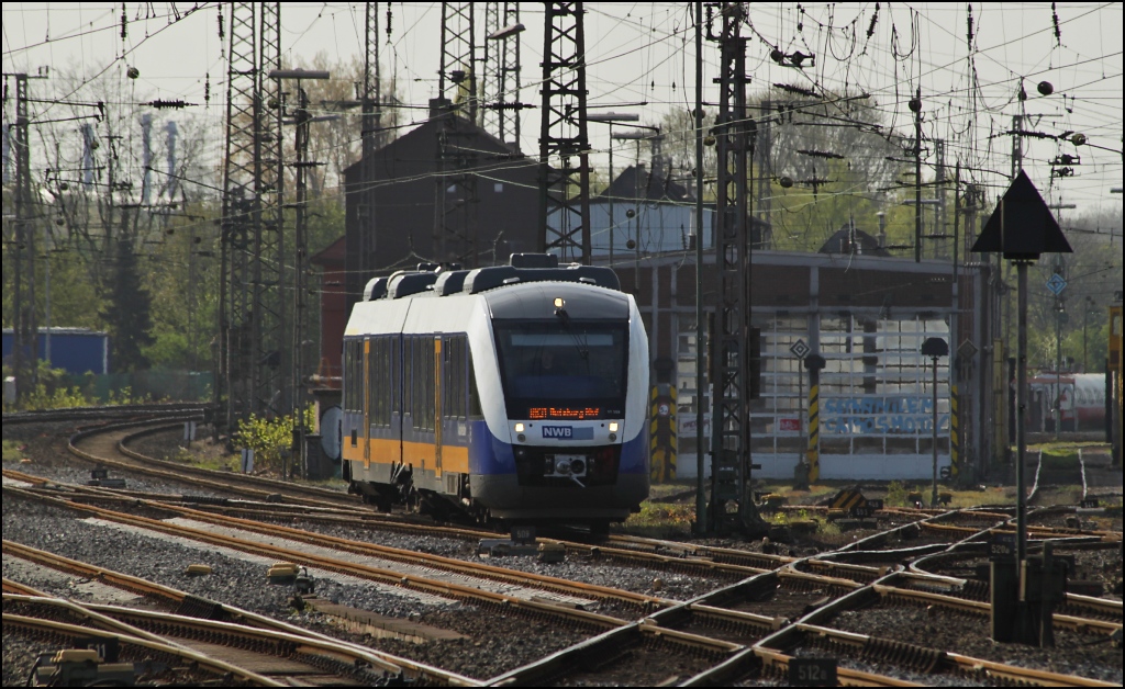 VT 559 der NWB am 09.04.11 in Duisburg