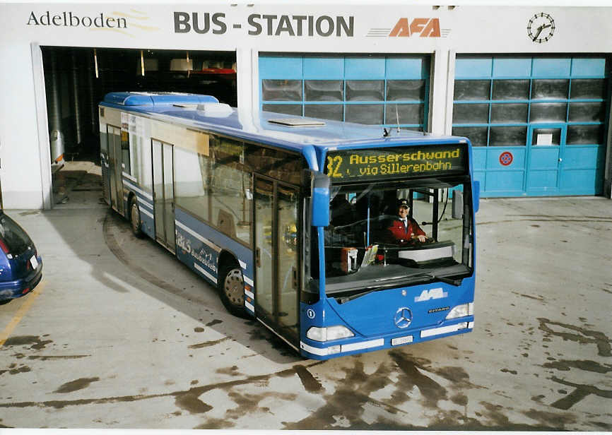 (082'820) - AFA Adelboden - Nr. 1/BE 19'692 - Mercedes am 29. Januar 2006 beim Autobahnhof Adelboden