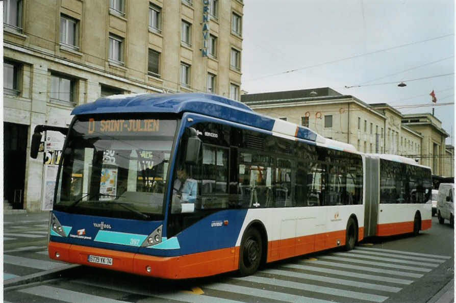 (083'335) - Aus Frankreich: TPG Genve (France) - Nr. 397/6779 YK 74 - Van Hool am 6. Mrz 2006 beim Bahnhof Genve