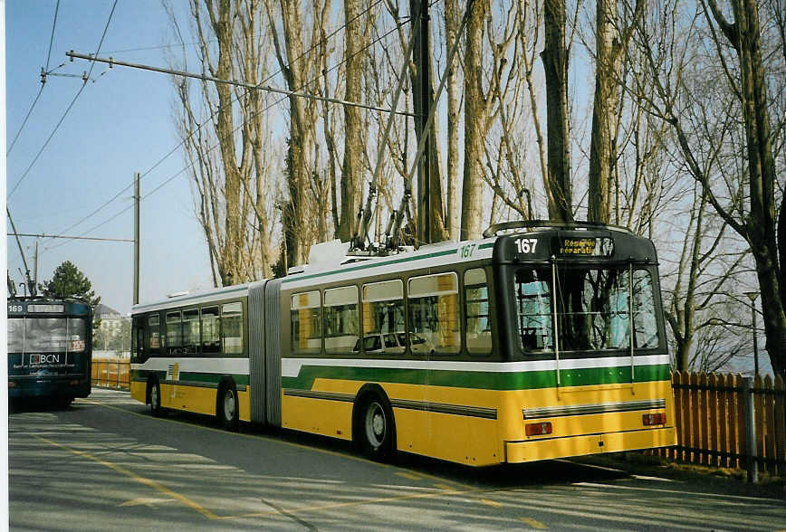 (083'915) - TN Neuchtel - Nr. 167 - FBW/Hess Gelenktrolleybus am 19. Mrz 2006 in Neuchtel, Dpt