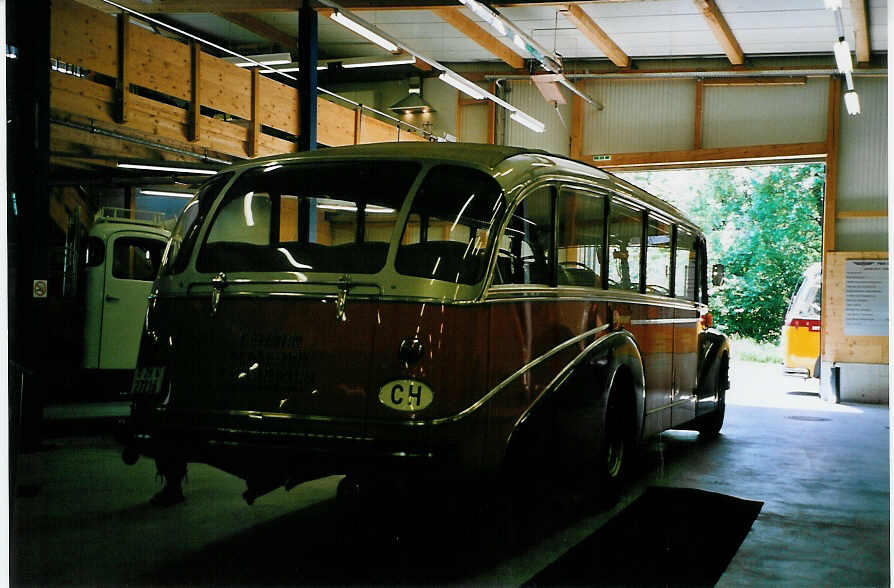 (086'707) - Meier, Grt - Nr. 12/ZH 27'216 - FBW/R&J (ex Wespe, Altsttten; ex AFA Adelboden Nr. 12) am 18. Juni 2006 in Wetzikon, FBW-Museum