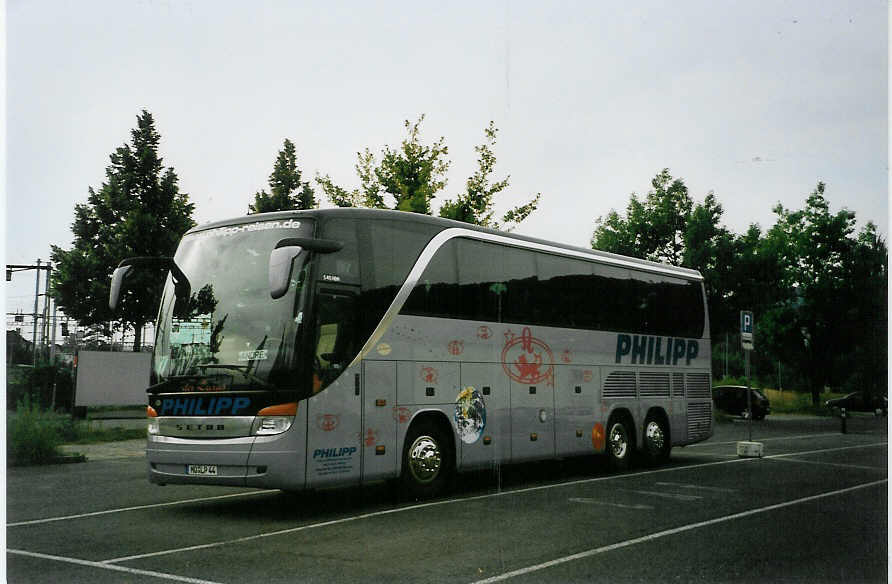 (087'119) - Aus Deutschland: Philipp, Steigra - MQ-LP 44 - Setra am 4. Juli 2006 in Thun, Seestrasse