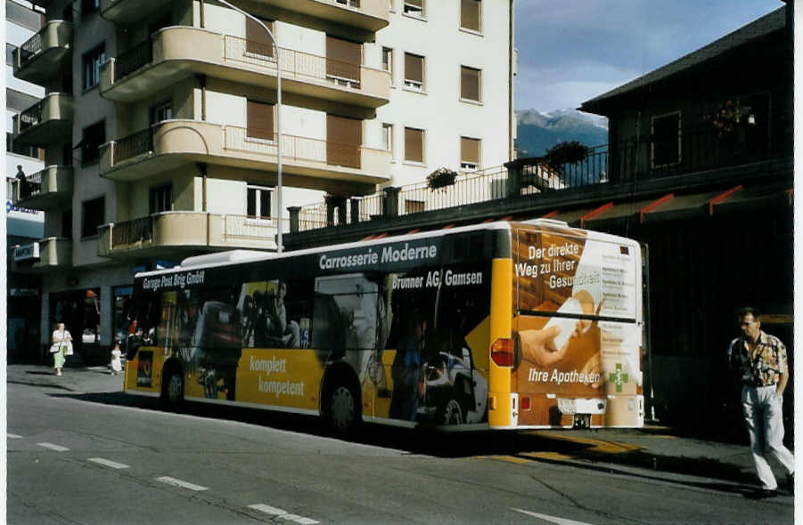 (088'015) - PostAuto Wallis - VS 241'963 - Mercedes am 26. Juli 2006 beim Bahnhof Brig