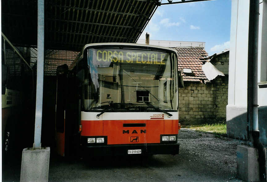 (088'533) - AMSA Chiasso - Nr. 9/TI 219'609 - MAN/Lauber (ex Berger, Rthenbach) am 2. August 2006 in Chiasso, Rimessa