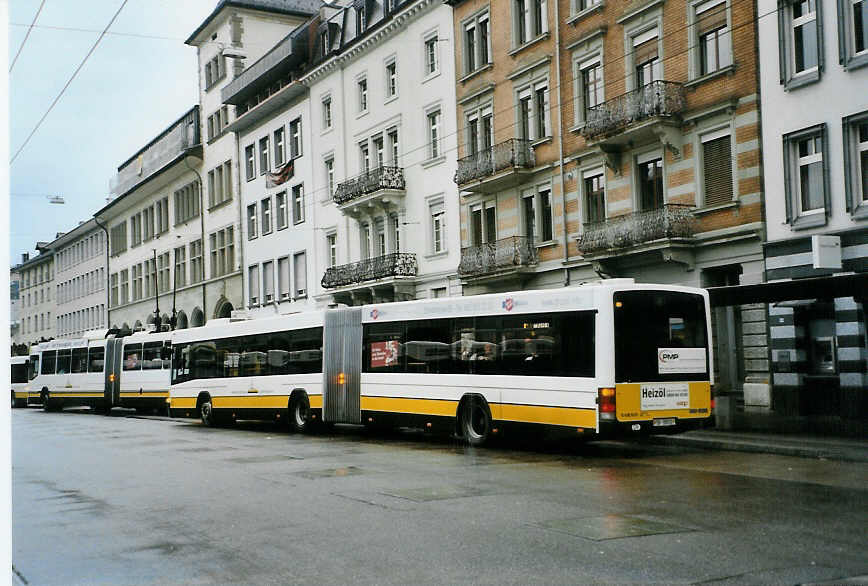 (090'606) - VBSH Schaffhausen - Nr. 12/SH 38'012 - Volvo/Hess am 11. November 2006 beim Bahnhof Schaffhausen