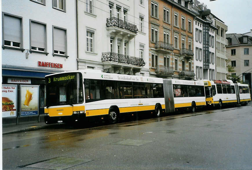 (090'607) - VBSH Schaffhausen - Nr. 13/SH 38'013 - Volvo/Hess am 11. November 2006 beim Bahnhof Schaffhausen