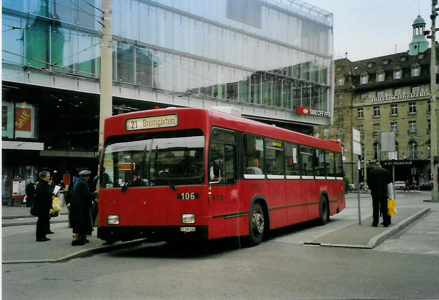 (091'728) - Bernmobil, Bern - Nr. 106/BE 500'106 - Volvo/R&J am 22. Januar 2007 beim Bahnhof Bern