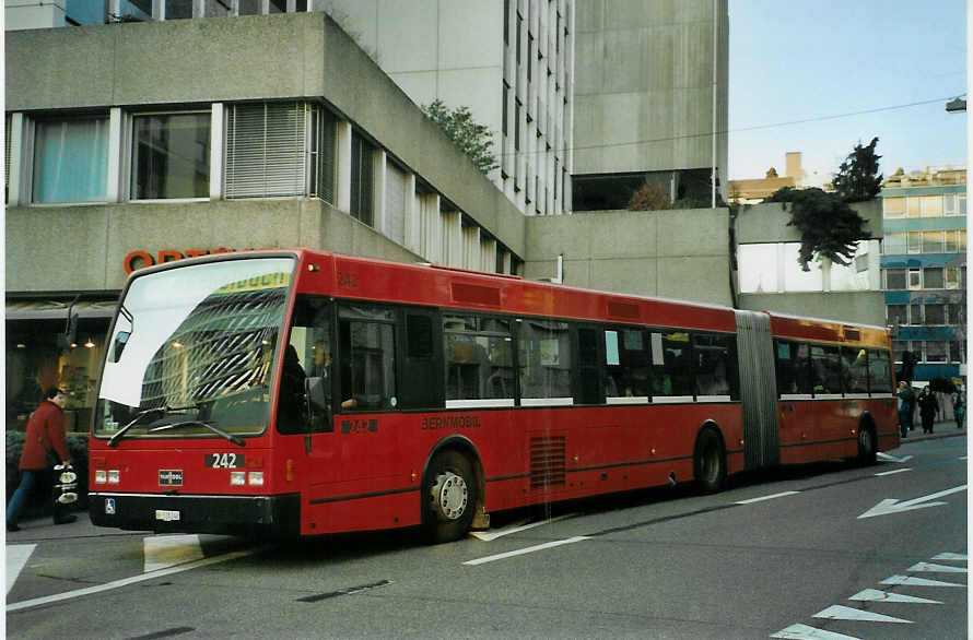 (092'310) - Bernmobil, Bern - Nr. 242/BE 518'242 - Van Hool am 20. Februar 2007 in Bern, City West