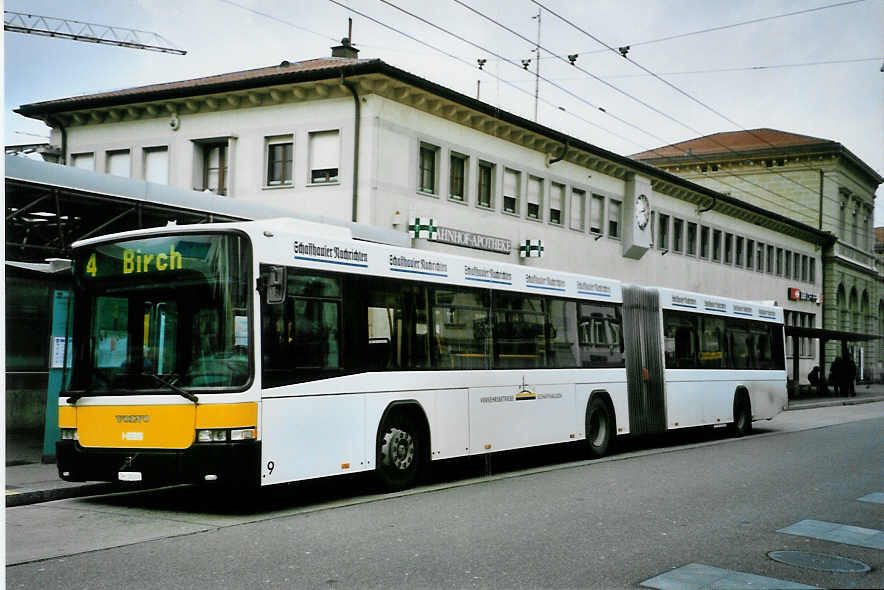 (093'224) - VBSH Schaffhausen - Nr. 9/SH 38'009 - Volvo/Hess am 22. Mrz 2007 beim Bahnhof Schaffhausen