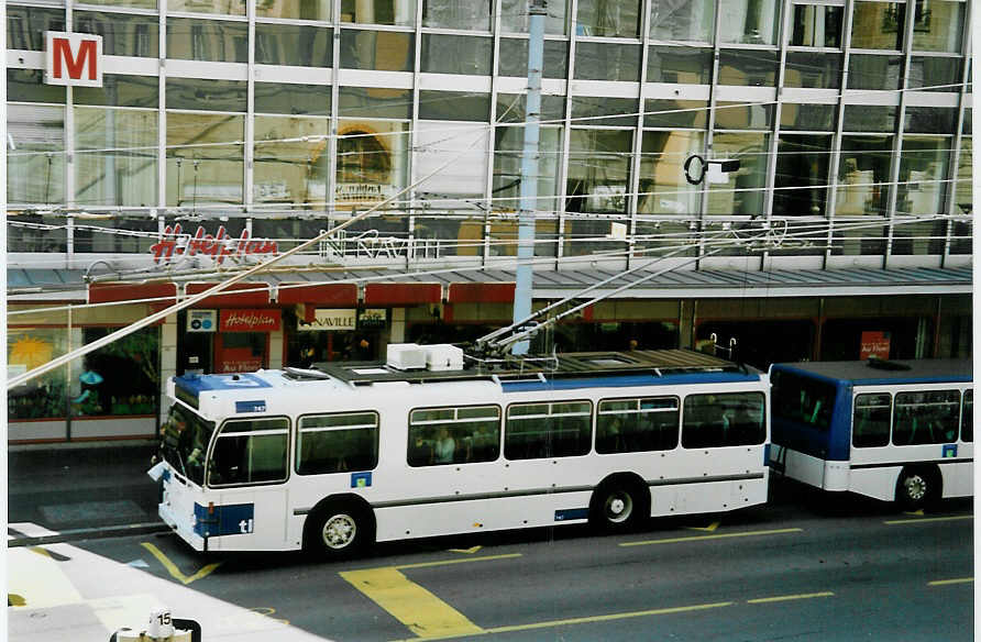 (093'621) - TL Lausanne - Nr. 747 - FBW/Hess Trolleybus am 7. April 2007 in Lausanne, Rue Neuve