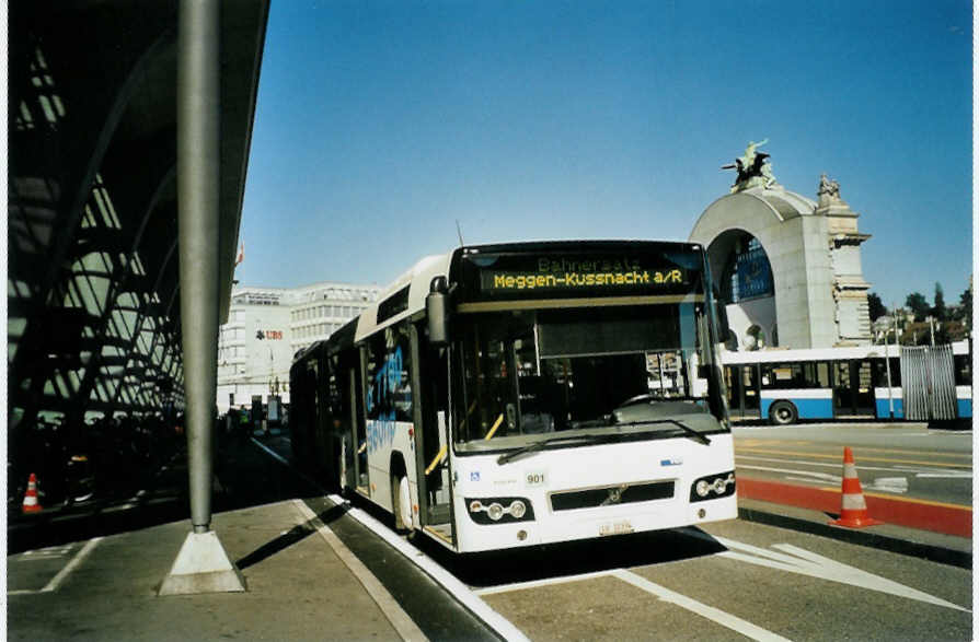 (096'115) - VBL Luzern - Nr. 901/LU 10'334 - Volvo am 15. Juli 2007 beim Bahnhof Luzern