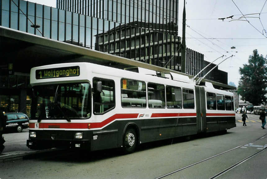 (096'421) - VBSG St. Gallen - Nr. 157 - NAW/Hess Gelenktrolleybus am 21. Juli 2007 beim Bahnhof St. Gallen