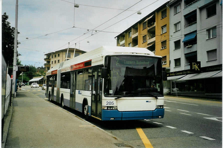 (096'731) - VBL Luzern - Nr. 205 - Hess/Hess Gelenktrolleybus am 23. Juli 2007 in Emmenbrcke, Sprengi