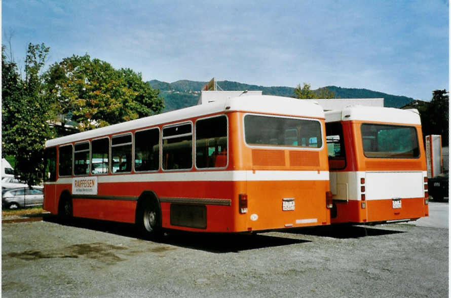 (099'921) - AMSA Chiasso - Nr. 17/TI 145'617 - Saurer/Hess am 4. Oktober 2007 in Balerna, Garage