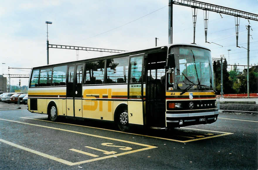 (100'201) - STI Thun - Nr. 44/BE 26'729 - Setra (ex AGS Sigriswil) am 7. Oktober 2007 beim Bahnhof Thun (prov. Haltestelle)