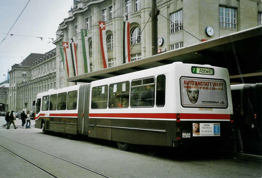 (100'403) - VBSG St. Gallen - Nr. 237/SG 198'237 - NAW/Hess am 14. Oktober 2007 beim Bahnhof St. Gallen