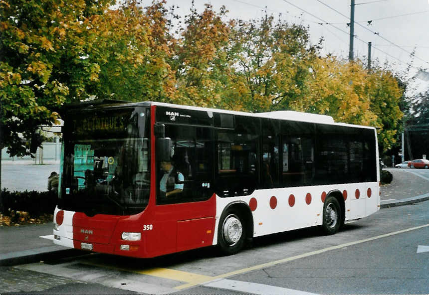 (100'603) - TPF Fribourg - Nr. 350/FR 300'418 - MAN/Gppel am 27. Oktober 2007 in Fribourg, Place Python