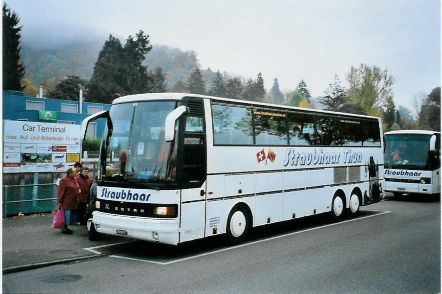 (100'722) - Straubhaar, Thun - Nr. 5/BE 431'038 - Setra am 3. November 2007 bei der Schifflndte Thun