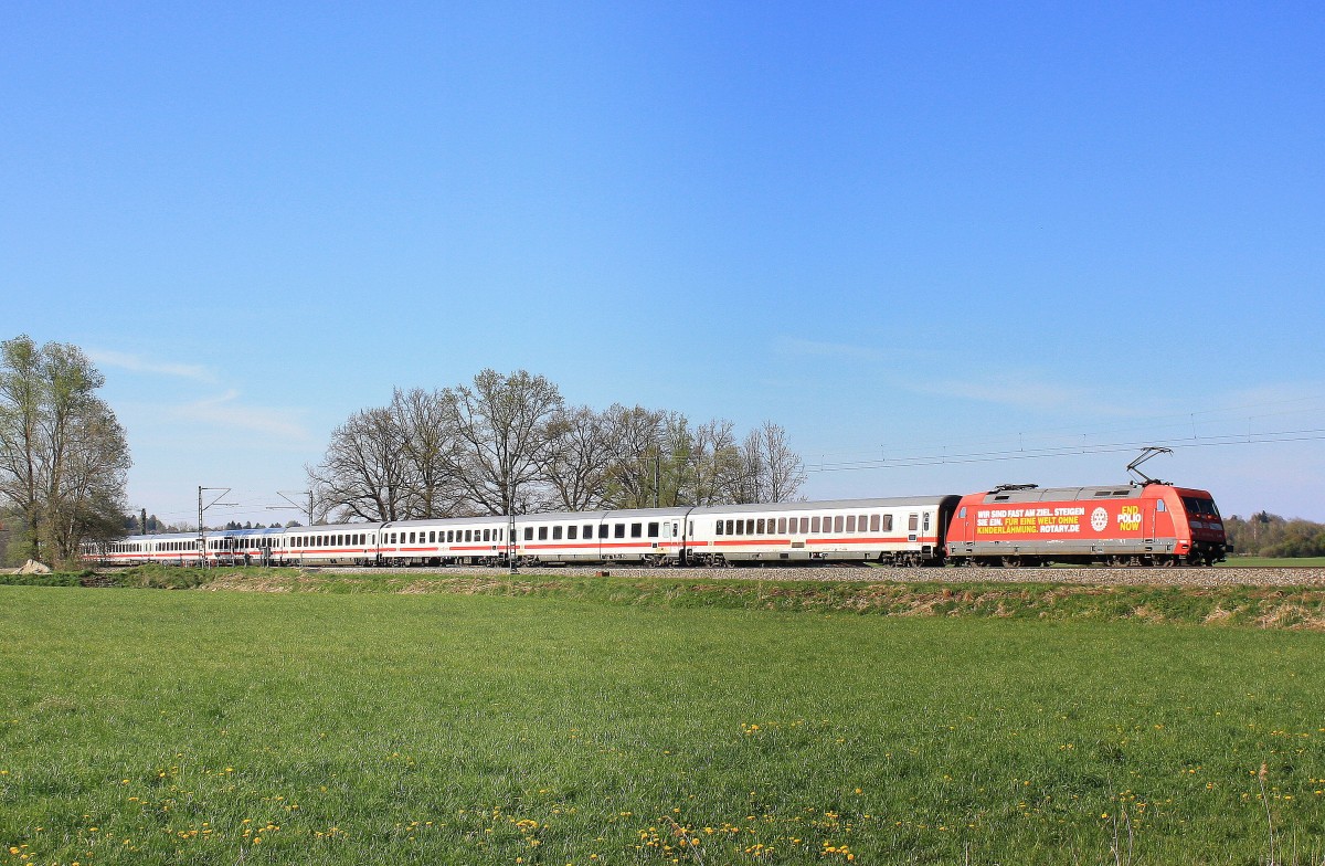 101 001-6 ist am 17. April 2014 bei Weisham auf dem Weg nach Salzburg.