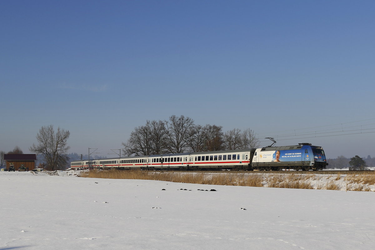 101 055-2  Schau ins Land-Reisen  mit dem  IC Knigssee  auf dem Weg nach Freilassing. Aufgenommen am 28. Januar 2017 bei Weisham.