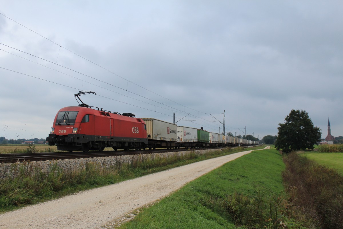 10116 031-5 mit einem Containerzug aus Salzburg kommend am 30. September 2012 bei bersee.