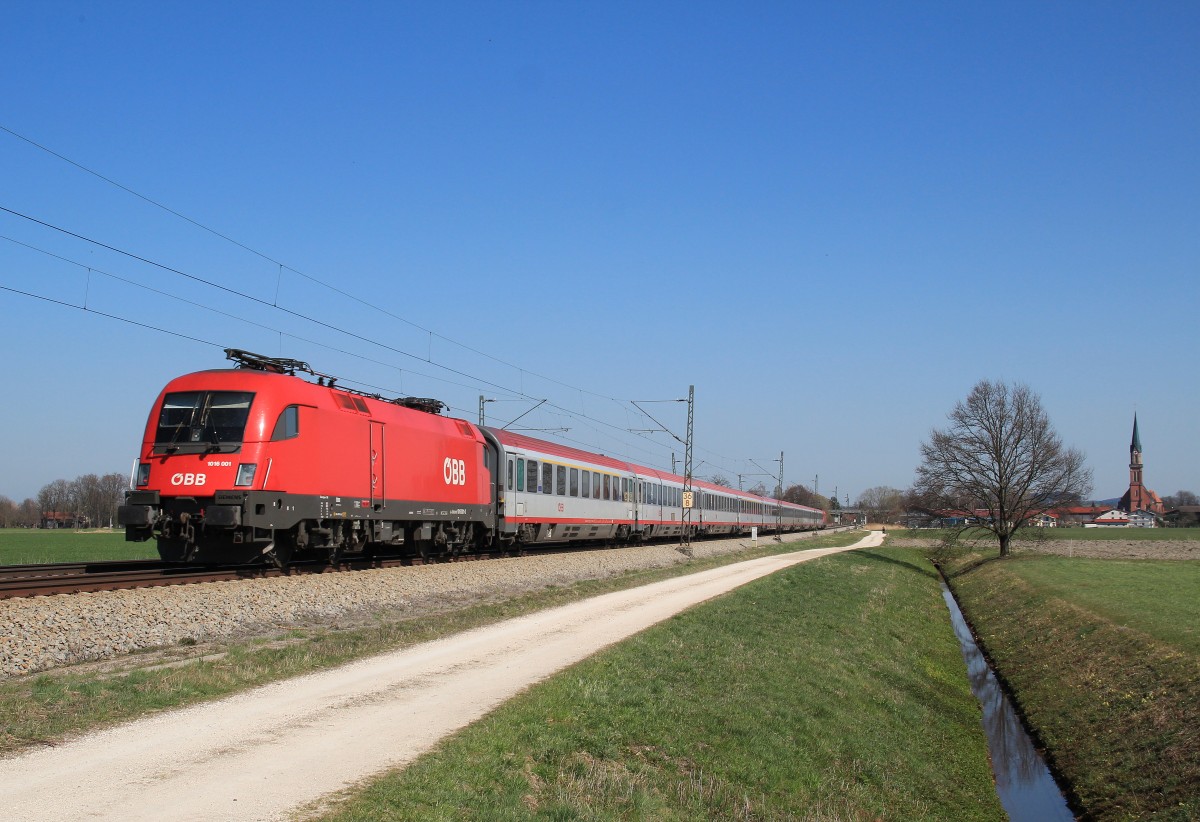 1016 001-8 von Salzburg kommend am 29. März 2014 bei Übersee am Chiemsee.