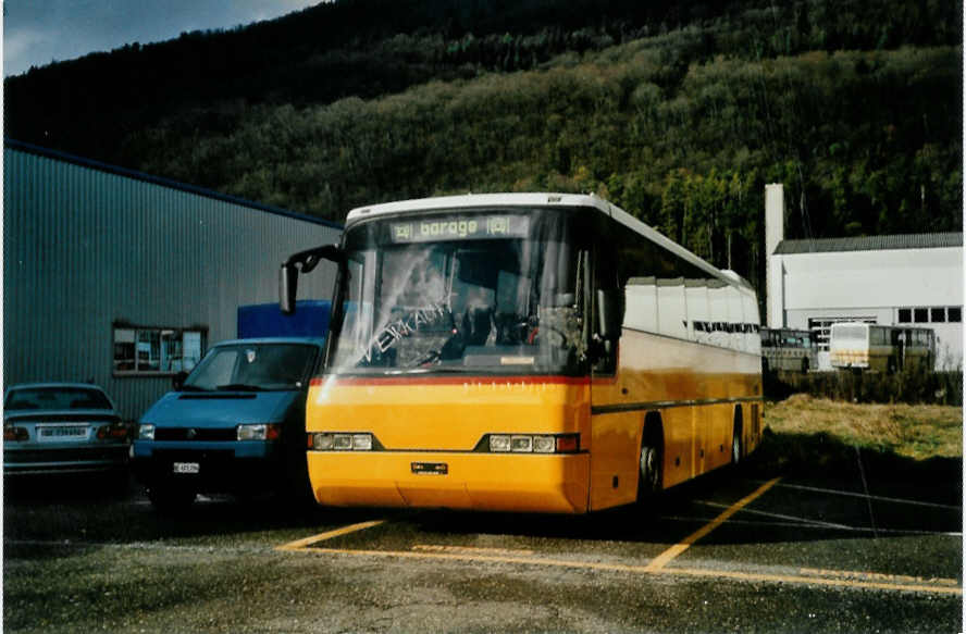 (101'628) - Mutti, San Bernardino - Neoplan (ex P 25'129) am 8. Dezember 2007 in Biel,Rattinbus