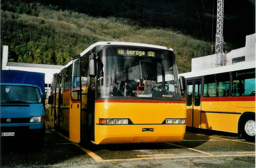 (101'631) - Mutti, San Bernardino - Neoplan (ex P 25'129) am 8. Dezember 2007 in Biel, Rattinbus