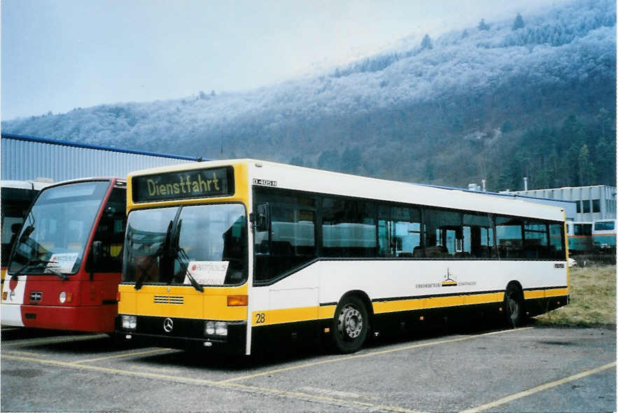 (102'101) - VBSH Schaffhausen - Nr. 28 - Mercedes am 22. Dezember 2007 in Biel, Rattinbus