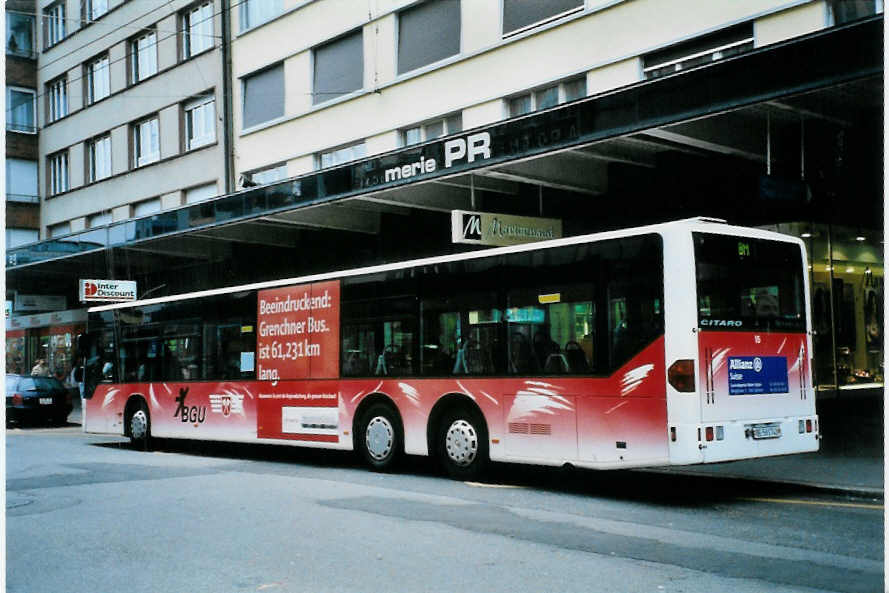 (102'106) - BGU Grenchen - Nr. 15/BE 561'734 - Mercedes am 22. Dezember 2007 beim Bahnhof Biel (Einsatz ABM)