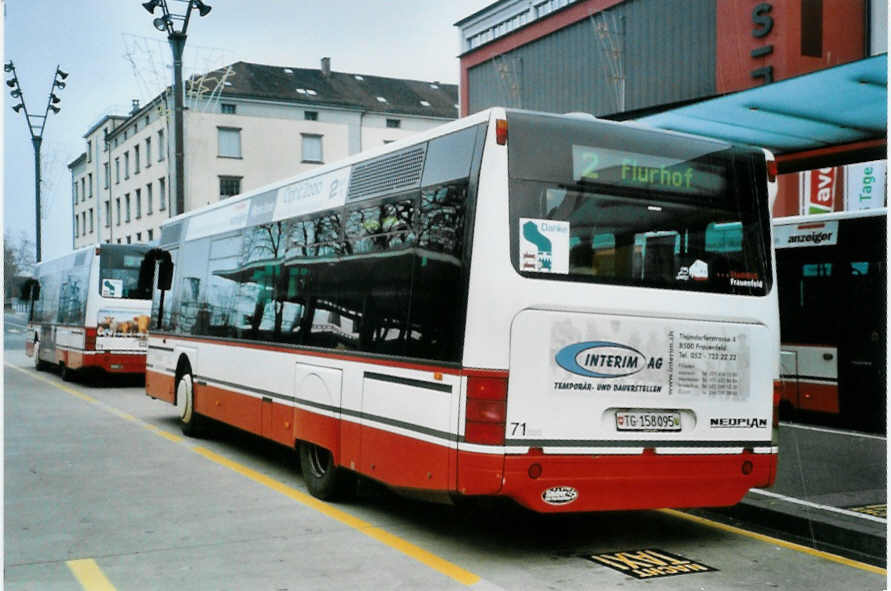 (102'322) - PostAuto Ostschweiz - Nr. 71/TG 158'095 - Neoplan (ex P 23'201) am 23. Dezember 2007 beim Bahnhof Frauenfeld