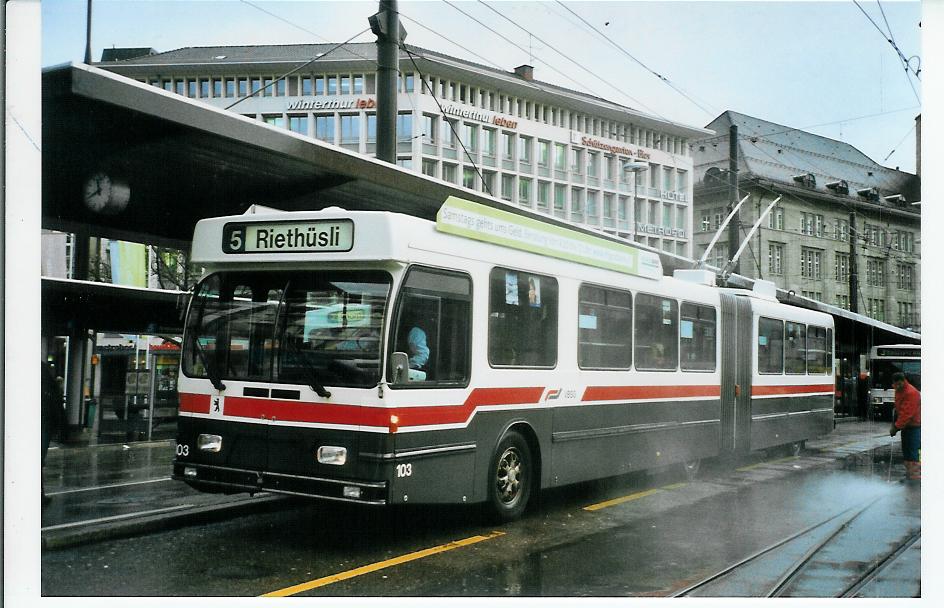 (103'336) - VBSG St. Gallen - Nr. 103 - Saurer/Hess Gelenktrolleybus am 7. Januar 2008 beim Bahnhof St. Gallen