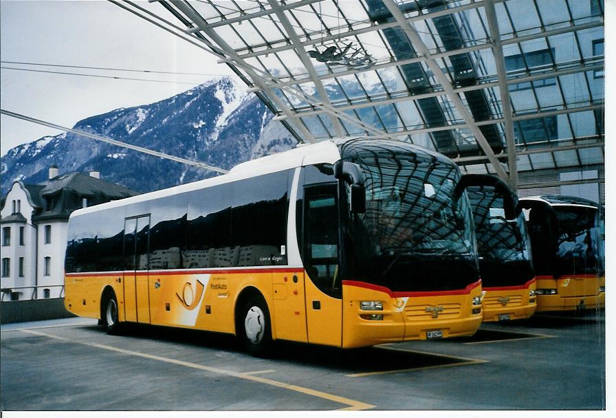 (103'909) - PostAuto Graubnden - GR 162'995 - MAN am 4. Februar 2008 in Chur, Postautostation