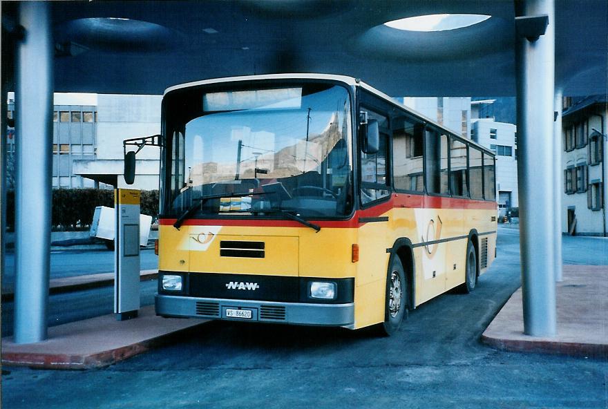 (104'303) - Autotour, Visp - Nr. 3/VS 86'620 - NAW/Lauber (ex Lehner, Brchen Nr. 3) am 17. Februar 2008 beim Bahnhof Visp