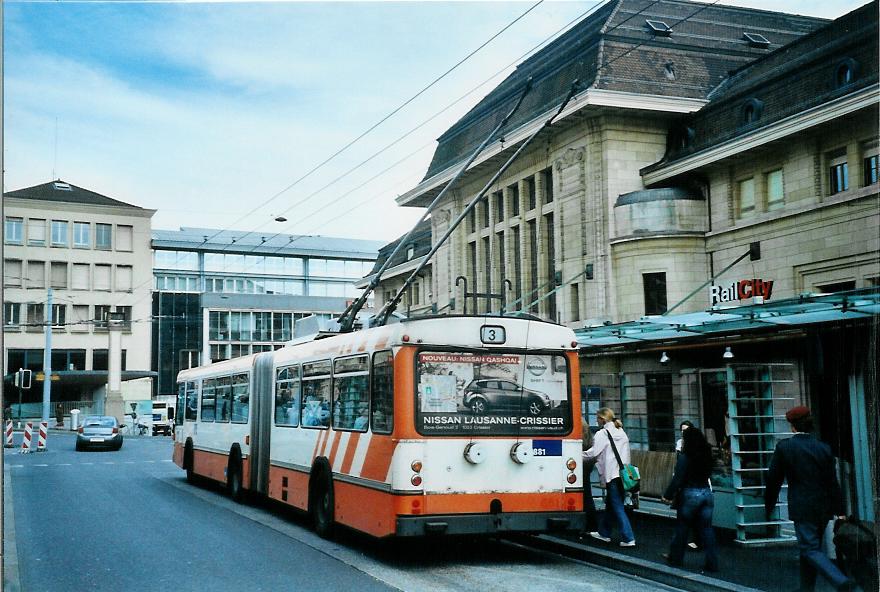 (105'228) - TL Lausanne - Nr. 881 - Saurer/Hess Gelenktrolleybus (ex TPG Genve Nr. 661) am 15. Mrz 2008 beim Bahnhof Lausanne