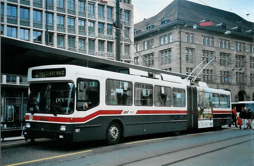 (105'910) - VBSG St. Gallen - Nr. 151 - NAW/Hess Gelenktrolleybus am 29. Mrz 2008 beim Bahnhof St. Gallen