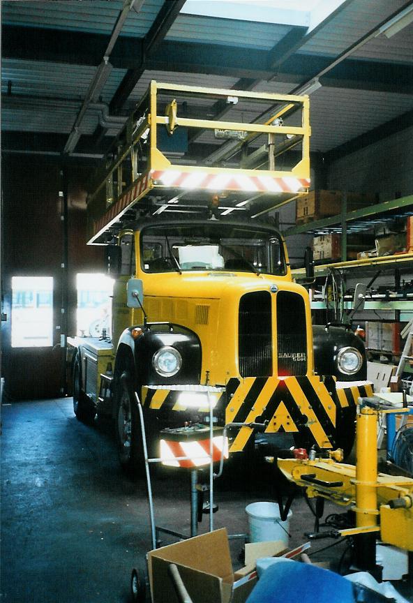 (106'801) - Aus dem Archiv: VBSH Schaffhausen - Nr. 90/SH 38'090 - Saurer am 26. April 2008 in Schaffhausen, Busdepot