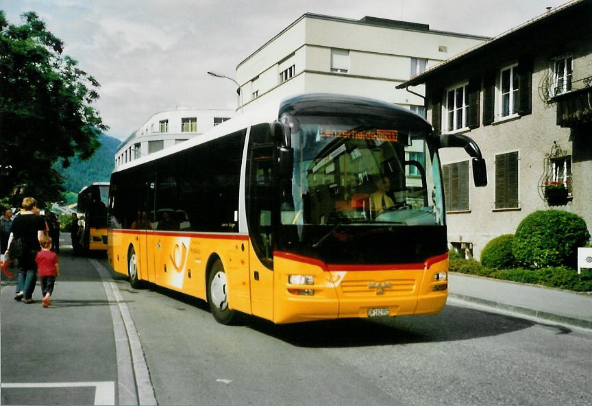 (107'235) - PostAuto Graubnden - GR 162'992 - MAN am 24. Mai 2008 in Chur, Postautostation (prov. Haltestelle)