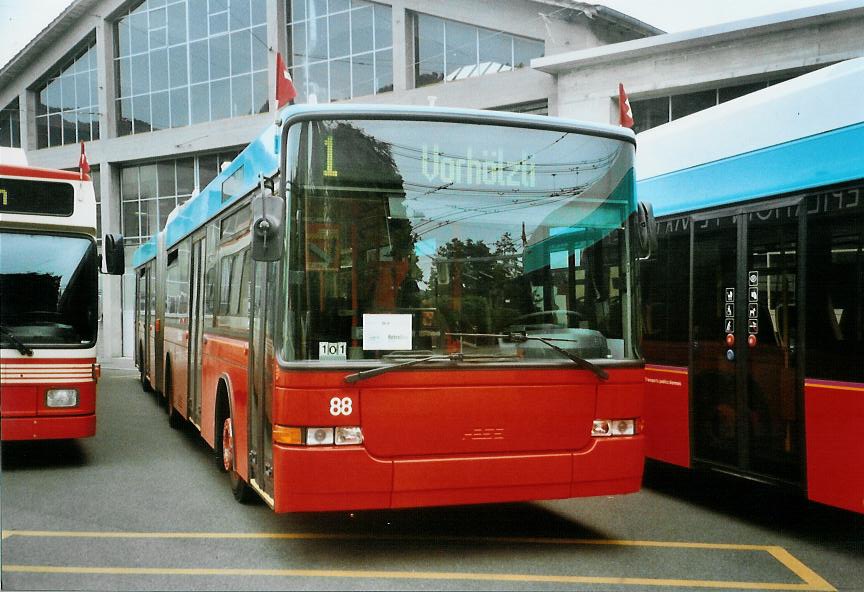 (107'625) - VB Biel - Nr. 88 - NAW/Hess Gelenktrolleybus am 1. Juni 2008 in Biel, Depot