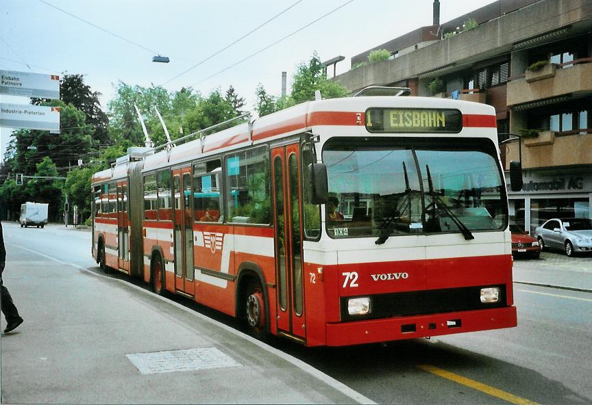 (107'716) - VB Biel - Nr. 72 - Volvo/R&J Gelenktrolleybus am 1. Juni 2008 in Biel, Zeughausstrasse