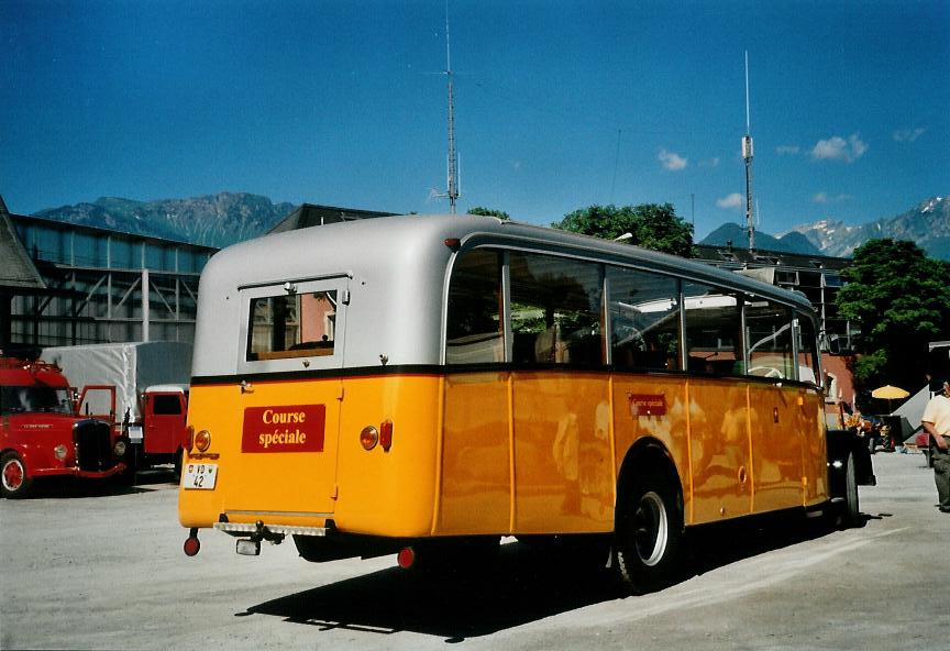 (108'105) - Riviera Carburant Lavage, St-Lgier - VD 42 - Saurer/Saurer (ex Oldtimer Club Saurer, Arbon; ex AVG Grindelwald; ex P 23'106) am 21. Juni 2008 in Aigle, Saurertreffen