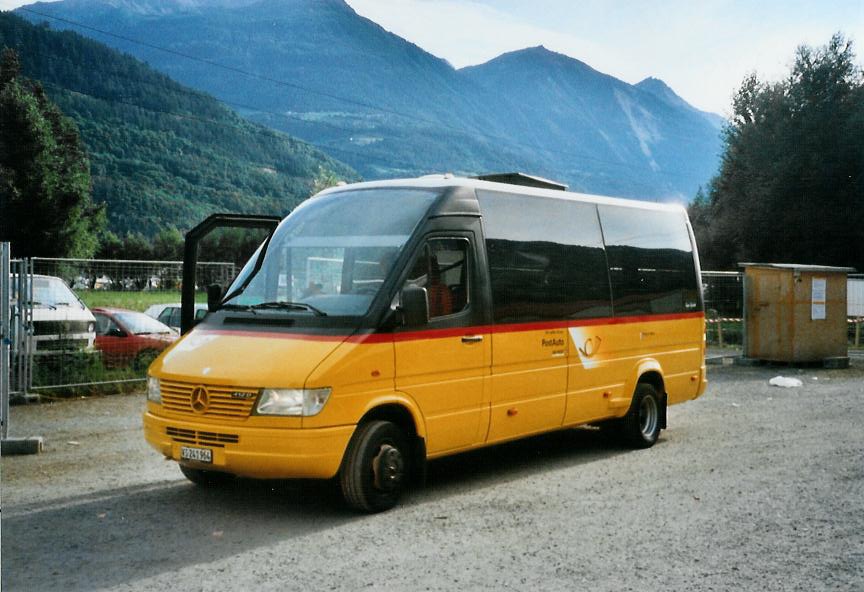 (110'420) - PostAuto Wallis - VS 241'964 - Mercedes am 16. August 2008 in Gampel, Open-Air