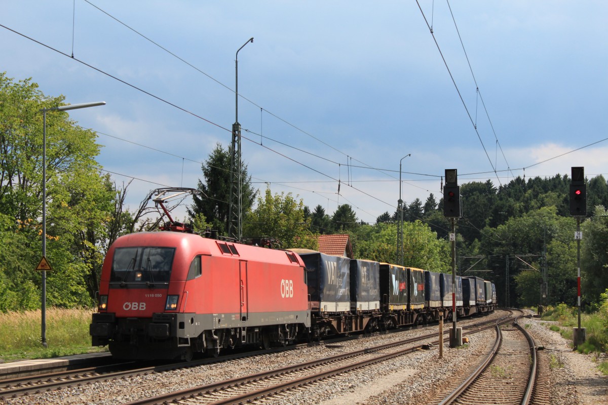 1116 050 am 14. August 2013 bei der Einfahrt in den Bahnhof von Assling.