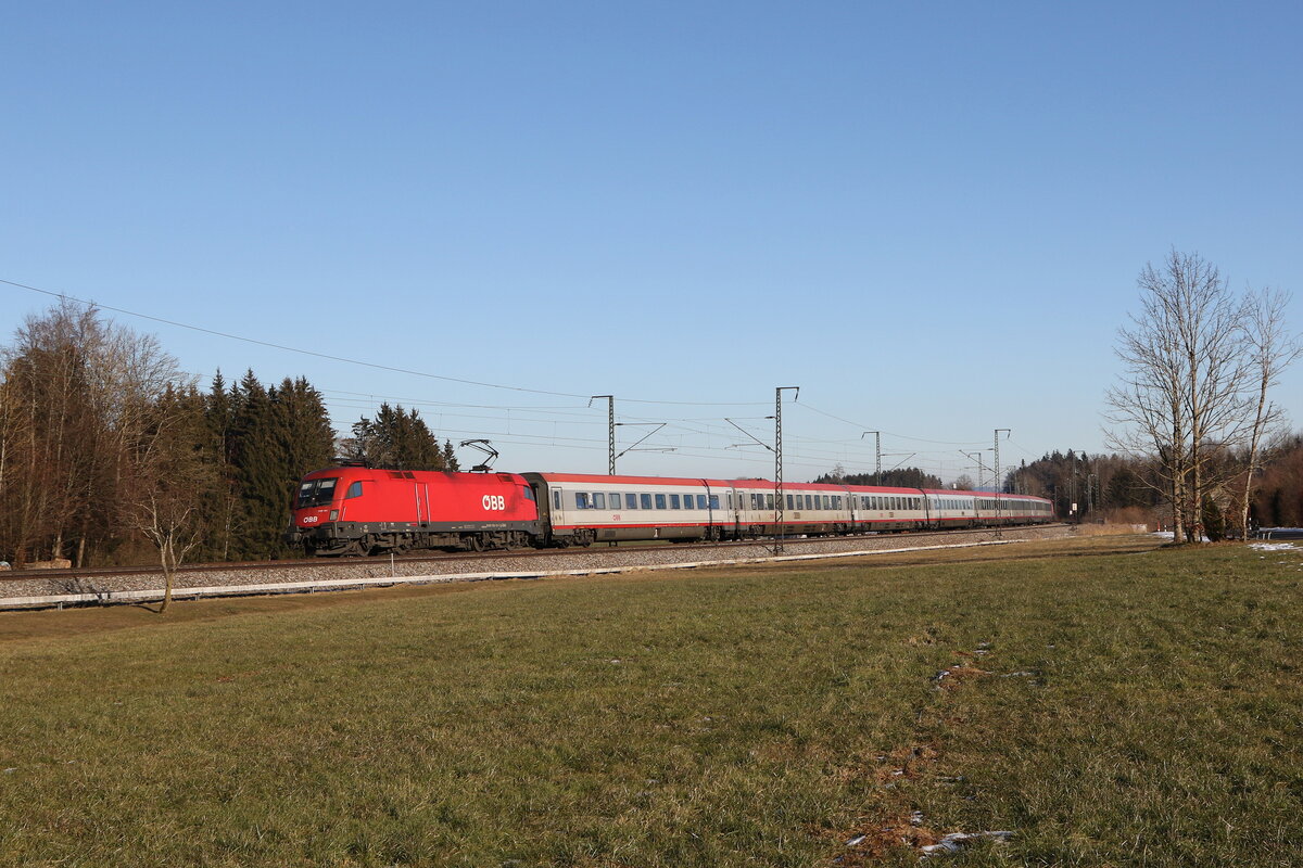 1116 101 mit einem  EC  aus Salzburg kommend am 19. Januar 2025 bei Fuchsreut.