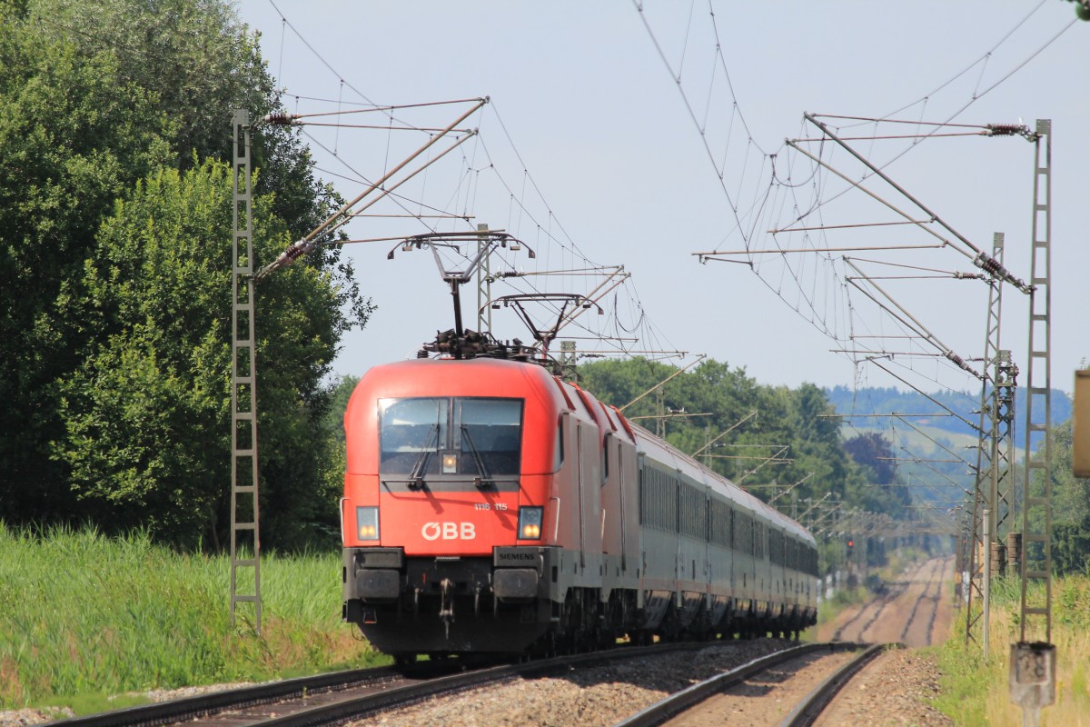 1116 115-7 und 1116 xxx am 14. Juli 2013 bei Prien am Chiemsee.