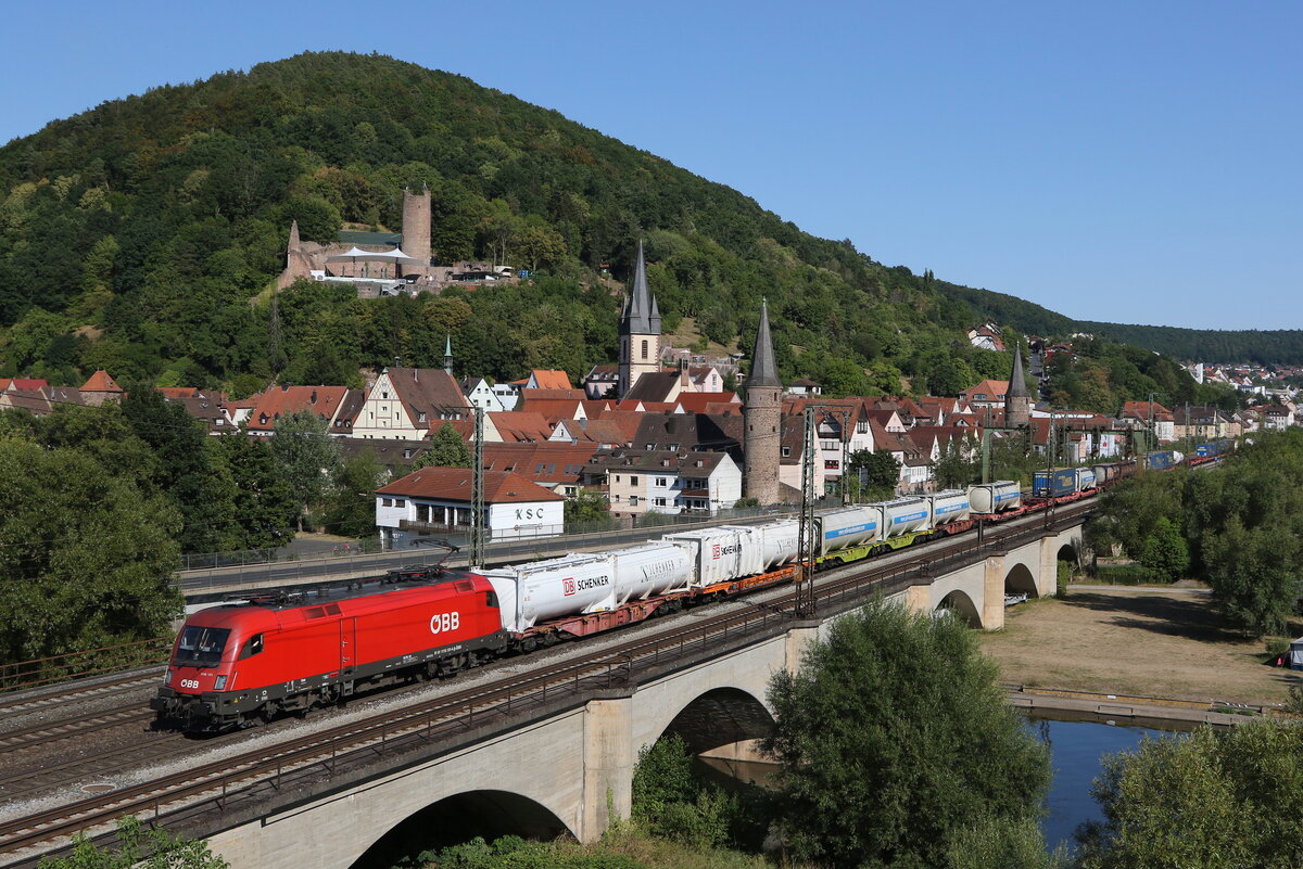 1116 131 mit einem  KLV  am 8. August 20222 in Gemnden am Main.